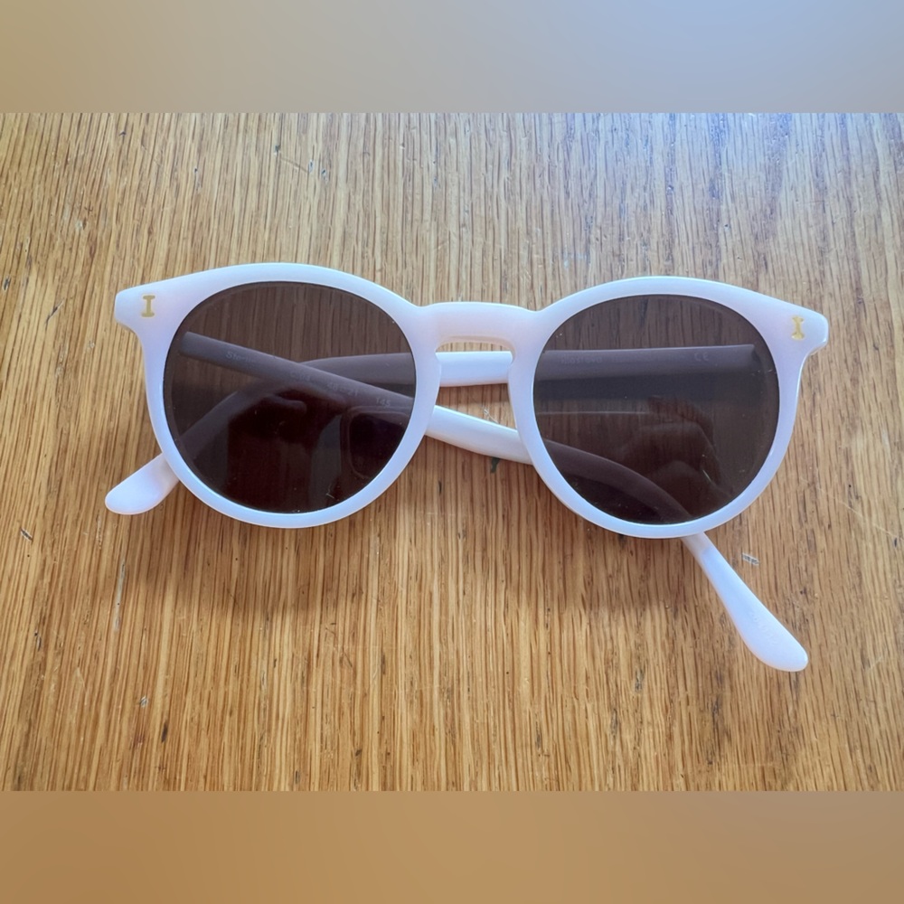 Illesteva Sterling Light Pink Sunglasses